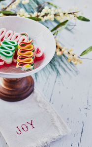 Превью обои конфеты, сладости, рождество, новый год, разноцветный