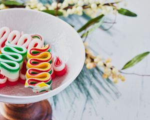 Превью обои конфеты, сладости, рождество, новый год, разноцветный