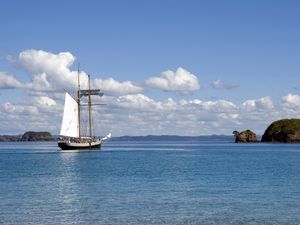 Превью обои корабль, море, облака, небо