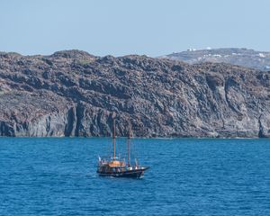 Превью обои корабль, море, скалы