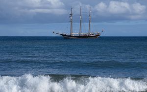 Превью обои корабль, парусник, море, волны, океан