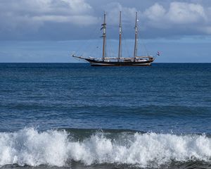 Превью обои корабль, парусник, море, волны, океан