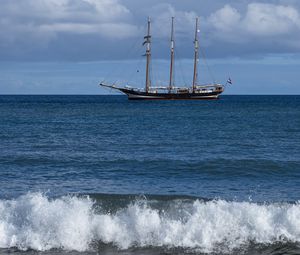 Превью обои корабль, парусник, море, волны, океан