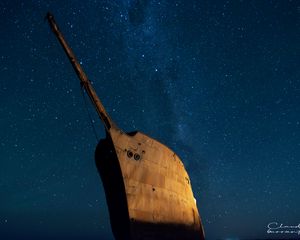 Превью обои корабль, старый, звездное небо