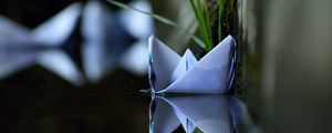 Превью обои кораблик, оригами, бумажный, вода