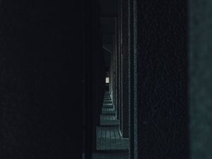 Превью обои коридор, колонны, темный