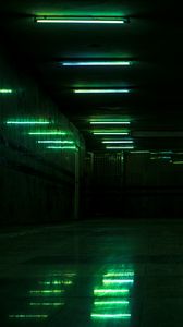Превью обои коридор, помещение, темный, освещение, зеленый
