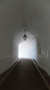 Превью обои коридор, тоннель, свет, поворот, архитектура