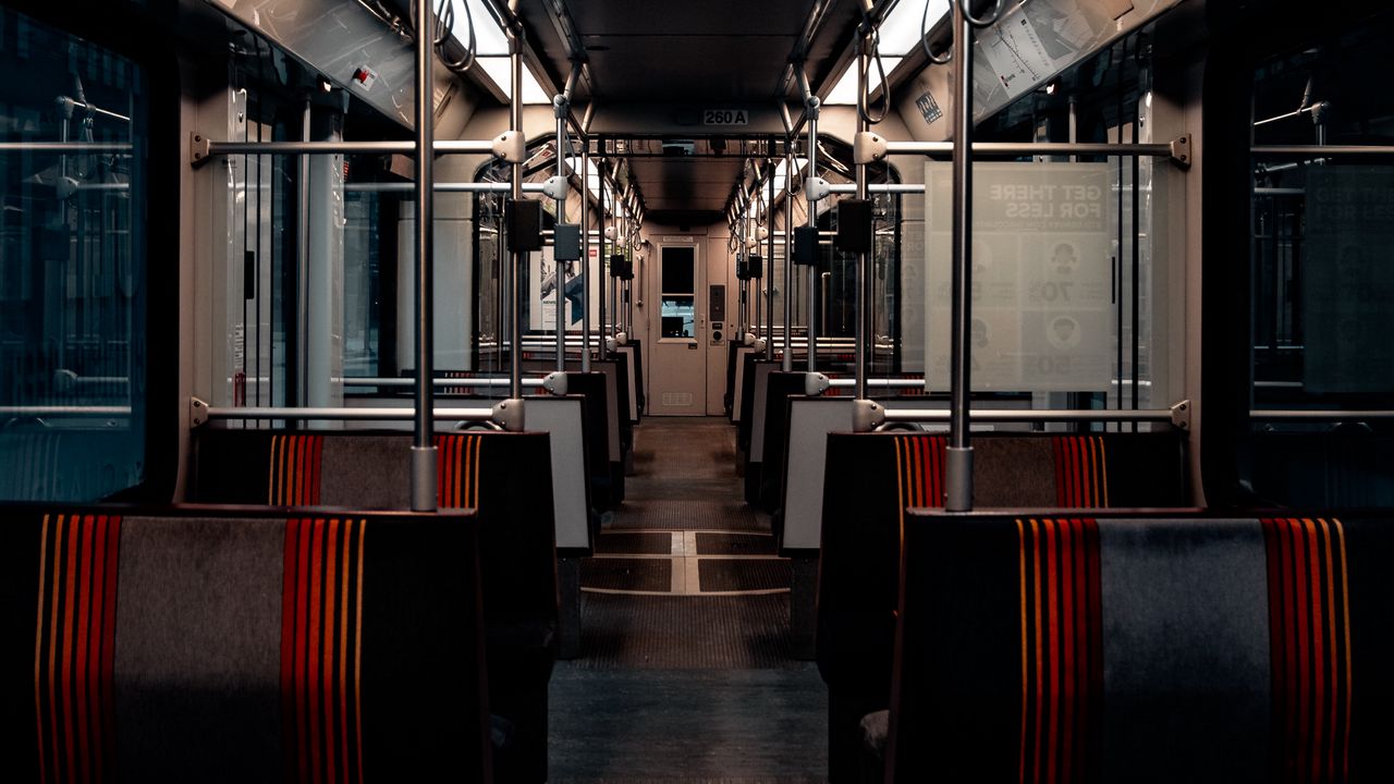 Обои коридор, вагон, сидения, метро