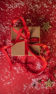 Превью обои коробка, лента, подарок, новый год, рождество, красный