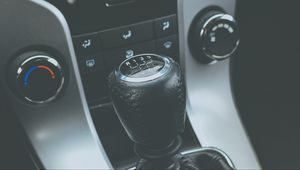 Превью обои коробка передач, автомобиль, салон