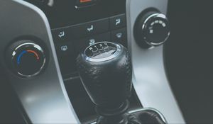 Превью обои коробка передач, автомобиль, салон
