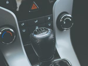Превью обои коробка передач, автомобиль, салон