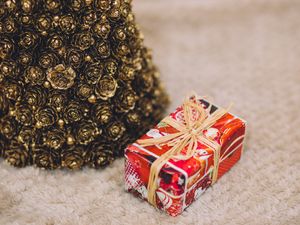 Превью обои коробка, подарок, украшения, рождество, новый год