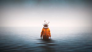 Превью обои космонавт, скафандр, бабочки, сюрреализм, море, горизонт