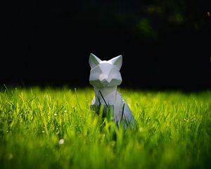 Превью обои кот, фигура, 3d, трава