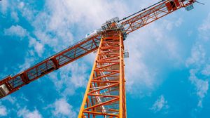 Превью обои кран, строительство, облака, небо, высота