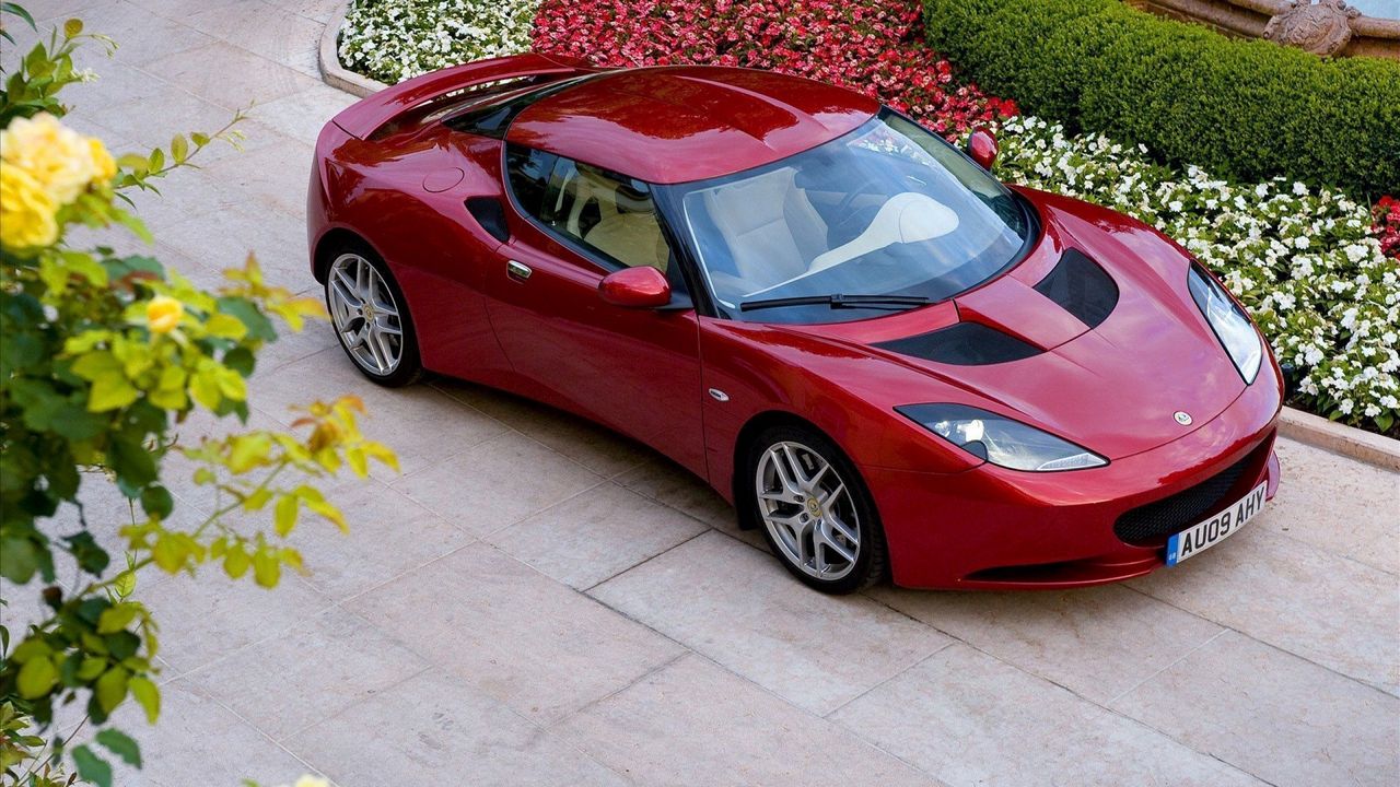 Обои красный, авто, двор, красивый, lotus evora