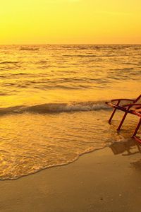 Превью обои кресла, закат, берег, море, волны, журчание