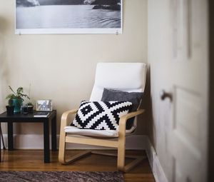 Превью обои кресло, подушки, картина, интерьер