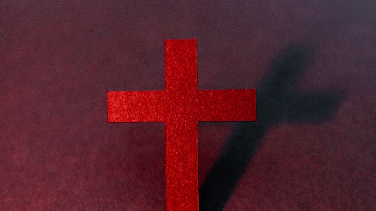 Обои крест, религия, бог, красный