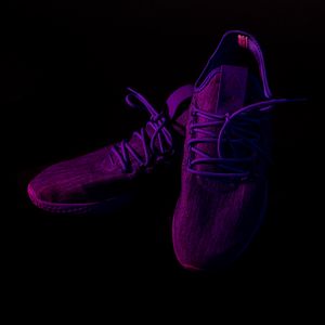 Превью обои кроссовки, обувь, фиолетовый, темный