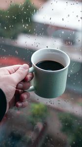 Превью обои кружка, кофе, рука, окно, дождь