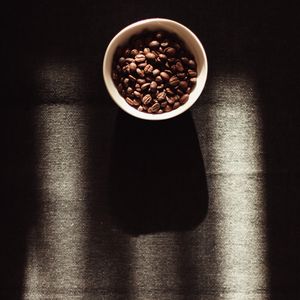 Превью обои кружка, кофейные зерна, кофе, темный