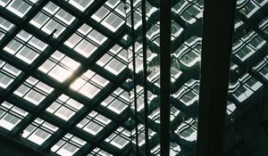 Превью обои крыша, свет, архитектура, темный