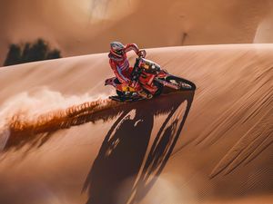 Превью обои ktm, мотоцикл, байк, мотоциклист, пустыня, песок, ралли