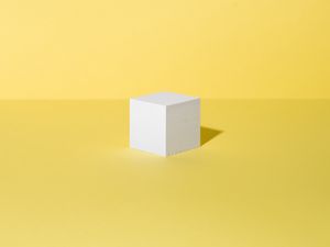 Превью обои куб, фигура, минимализм, желтый