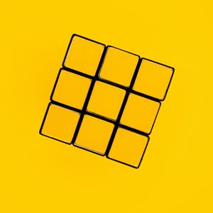 Превью обои кубик рубик, куб, левитация, желтый