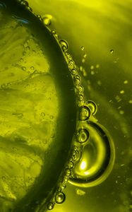 Превью обои лайм, долька, вода, пузыри, зеленый