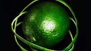Превью обои лайм, полосы, макро, фрукт, зеленый, цитрус