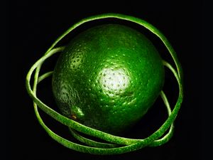 Превью обои лайм, полосы, макро, фрукт, зеленый, цитрус