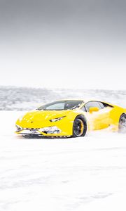 Превью обои lamborghini aventador, lamborghini, желтый, зима, снег, спорткар, суперкар