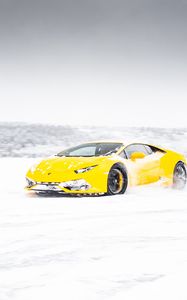 Превью обои lamborghini aventador, lamborghini, желтый, зима, снег, спорткар, суперкар