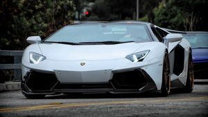 Превью обои lamborghini, автомобиль, спорткар, белый, вид спереди