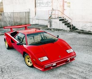 Превью обои lamborghini, countach, lp5000 s, красный, вид сбоку