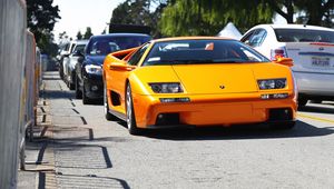 Превью обои lamborghini diablo, lamborghini, автомобиль, желтый