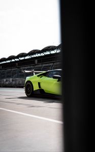 Превью обои lamborghini huracan, lamborghini, автомобиль, спорткар, зеленый, дорога