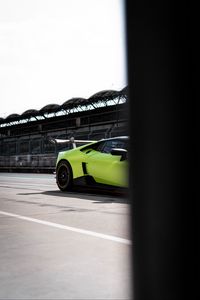 Превью обои lamborghini huracan, lamborghini, автомобиль, спорткар, зеленый, дорога