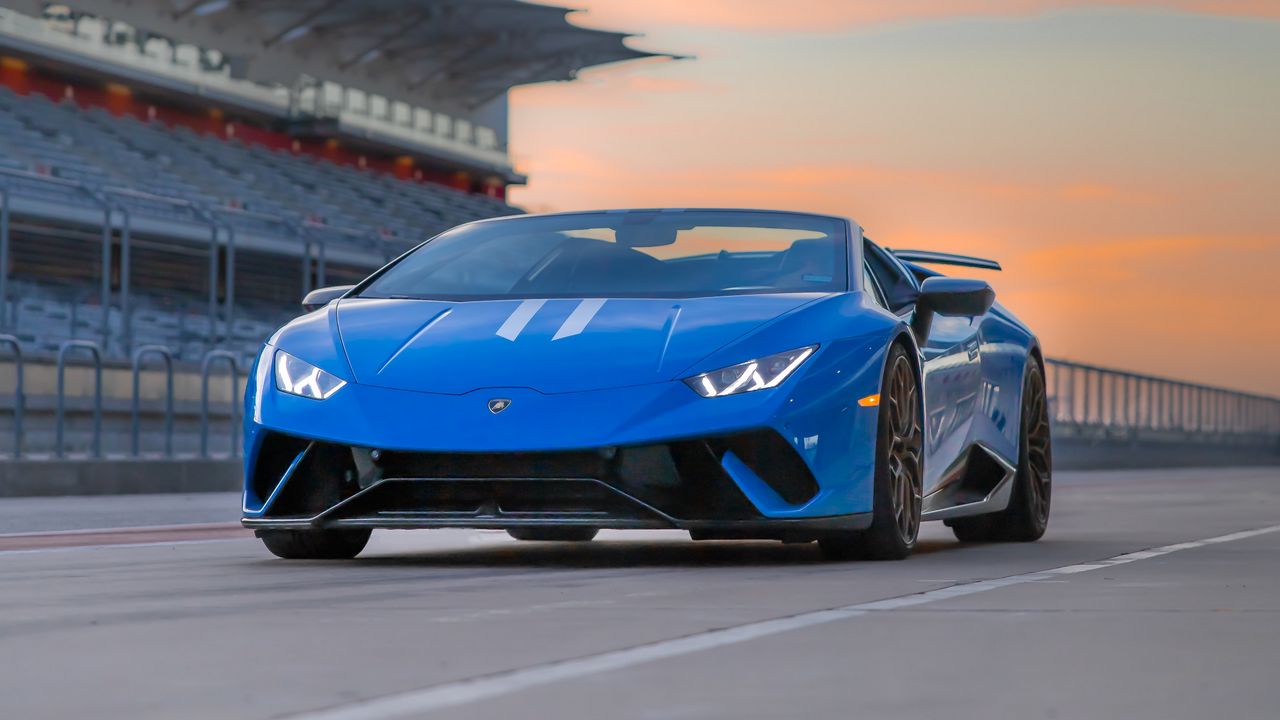 Обои lamborghini huracan, lamborghini, автомобиль, синий, трасса