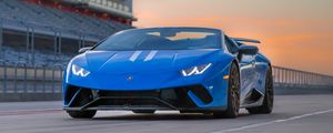 Превью обои lamborghini huracan, lamborghini, автомобиль, синий, трасса