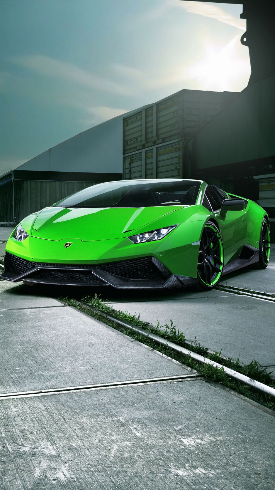 Скачать 938x1668 lamborghini, huracan, spyder, зеленый, вид спереди обои,  картинки iphone 8/7/6s/6 for parallax