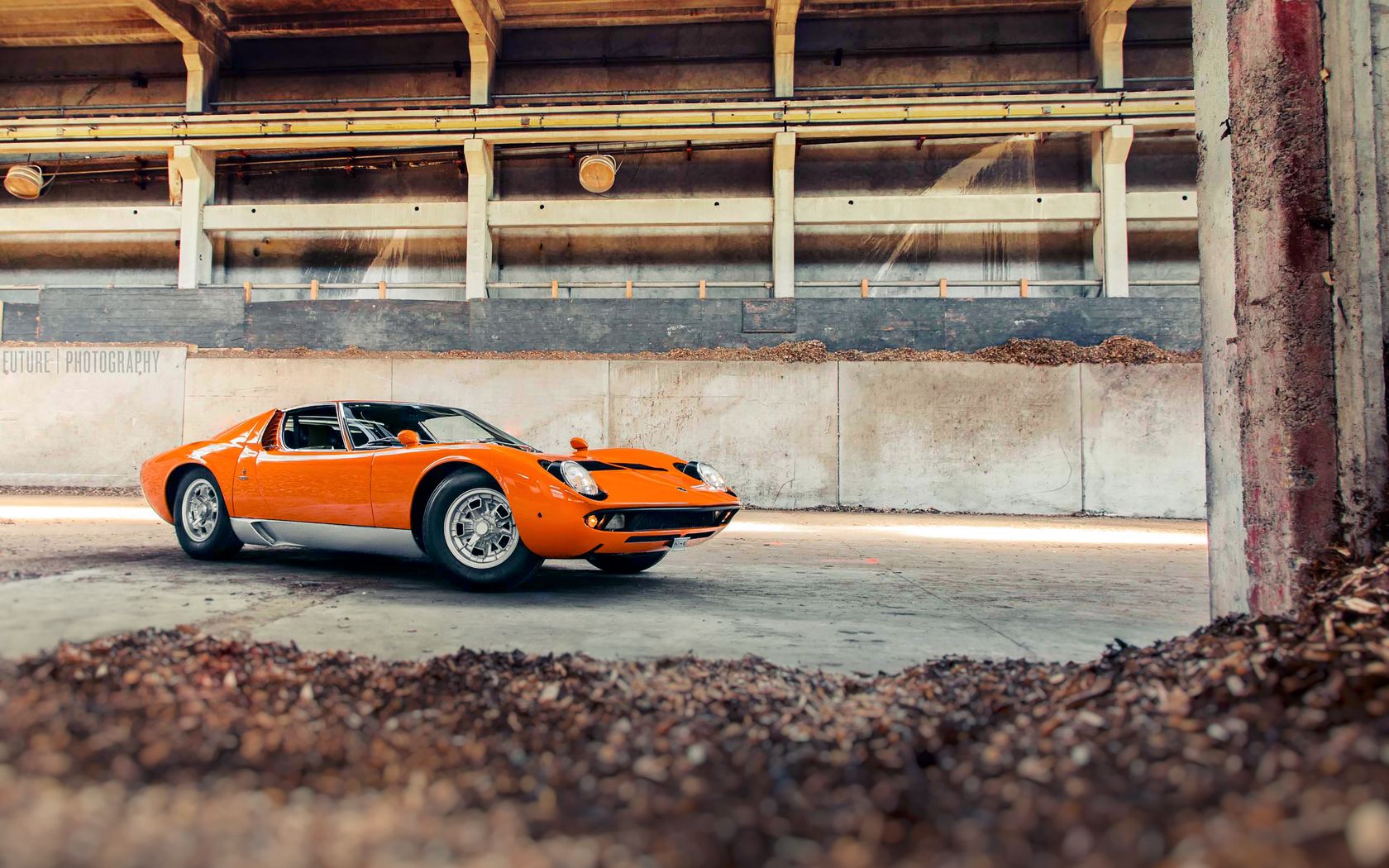 Lamborghini Miura SV оранжевый