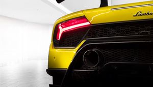 Превью обои lamborghini, спорткар, желтый, вид сзади, фонарь