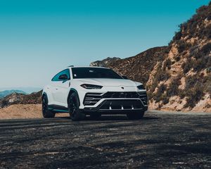 Превью обои lamborghini urus, lamborghini, автомобиль, белый, вид спереди