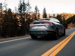 Превью обои lamborghini urus, lamborghini, автомобиль, серый, скорость, дорога