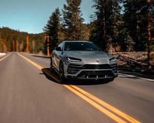 Превью обои lamborghini urus, lamborghini, автомобиль, серый, дорога